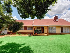 4 Bed House in Constantia Kloof
