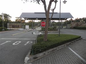 1376 m² Land available in Riverside Park