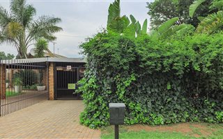 2 Bedroom Duet in Zwartkop