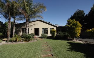 5 Bedroom House in Amandelrug