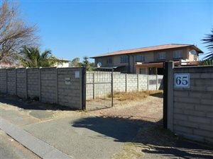 3 Bed Townhouse in Crown Gardens