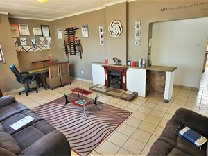 5 Bed House in Silver Oaks