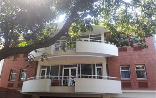 145 m² Commercial space in Athlone