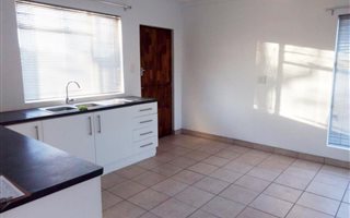 1 Bedroom Garden Cottage in Despatch