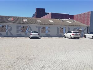 124 m² Commercial space in Maitland