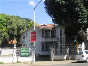 1000 m² Office Space in Musgrave