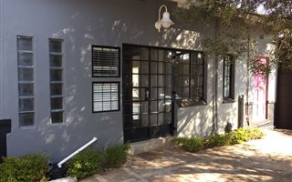 150 m² Office Space in Parkhurst