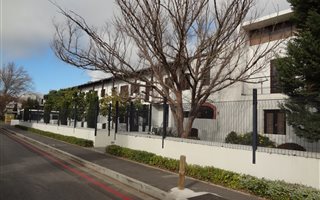 0.5 Bedroom Apartment in Stellenbosch Central