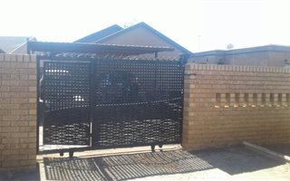 3 Bedroom House in Protea North