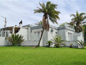4 Bed House in Palm Beach