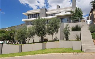 4 Bedroom House in Featherbrooke Estate