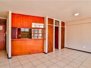 2 Bed Apartment in Johannesburg Central