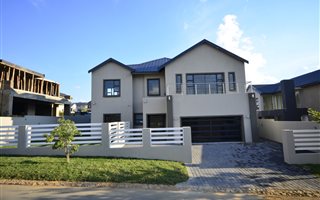 5 Bedroom House in Waterfall Country Village