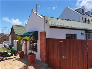 1 Bed Apartment in Mossel Bay