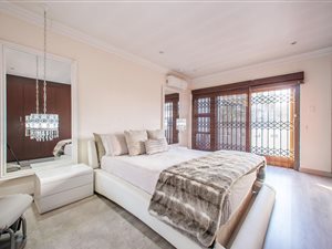 3 Bed Apartment in Oaklands