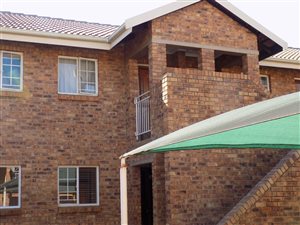 2 Bed Apartment in Highveld