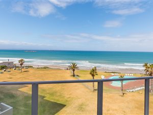 2 Bed Townhouse in Diaz Beach