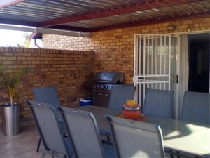 2 Bed Townhouse in Equestria