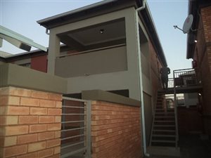 2 Bed Apartment in Andeon AH