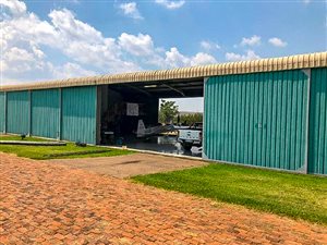 104 m² Commercial space in Boschkop
