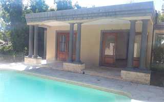 1 Bedroom Apartment in Constantia