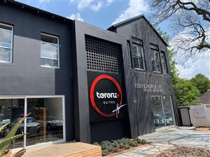100 m² Commercial space in Dunkeld West