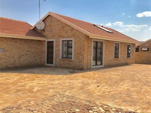 3 Bed House in Sunair Park
