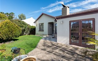 3 Bedroom House in Denneoord