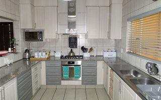 3 Bedroom House in Fairview