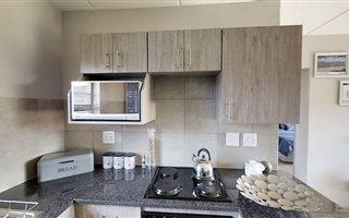 2 Bedroom Apartment in Constantia Park