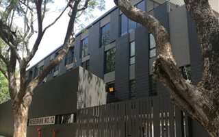 2 Bedroom Apartment in Rosebank