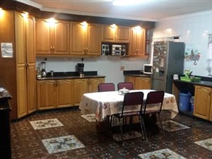 7 Bed House in Vanrova Gardens