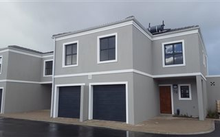 3 Bedroom Townhouse in Parklands North