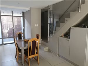 2 Bed Townhouse in Menlo Park
