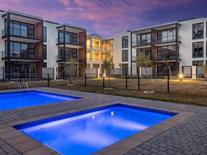 3 Bed Apartment in Paardevlei