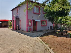 4 Bed House in Rosslyn