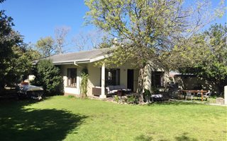 3 Bedroom House in Roundhay