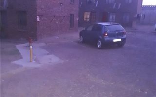 2 Bedroom Apartment in Olievenhoutbosch