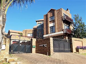 4 Bed House in Meyersdal