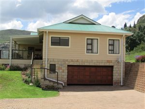 3 Bed Townhouse in Clarens