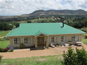 3 Bed Townhouse in Clarens