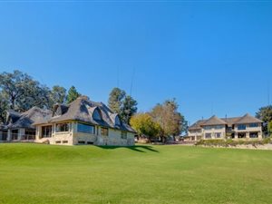 13 Bed House in Roodia