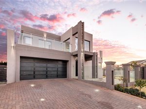 5 Bed House in La Como Lifestyle Estate