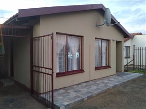 3 Bed House in Blomanda