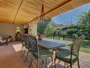 4 Bed House in Golden Acre
