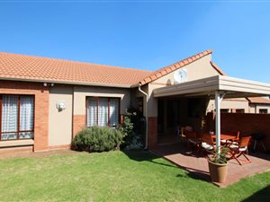 2 Bed House in Rietvlei Ridge Country Estate