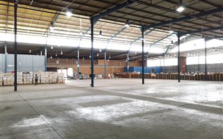 8350 m² Industrial space in Crown City