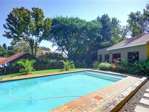 14 Bed House in Ferndale