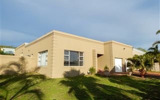 3 Bedroom House in The Crest