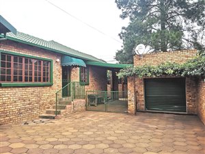 3 Bed Duet in Elarduspark